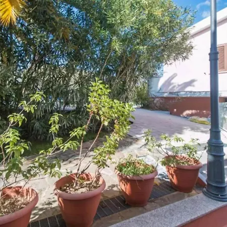 Apartment In Meernaehe Auf Sardinien